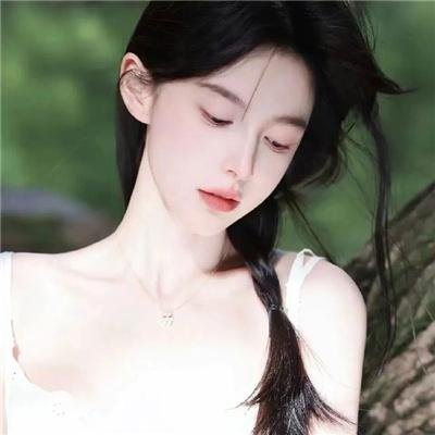 她在灯火阑珊处